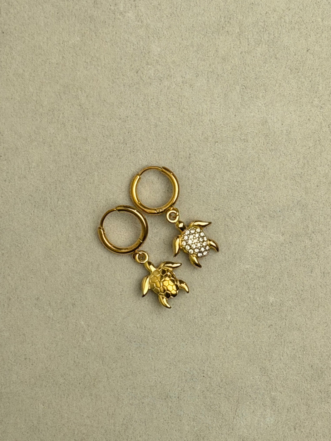 ZIRCON TURTLES HOOPS EARRINGS